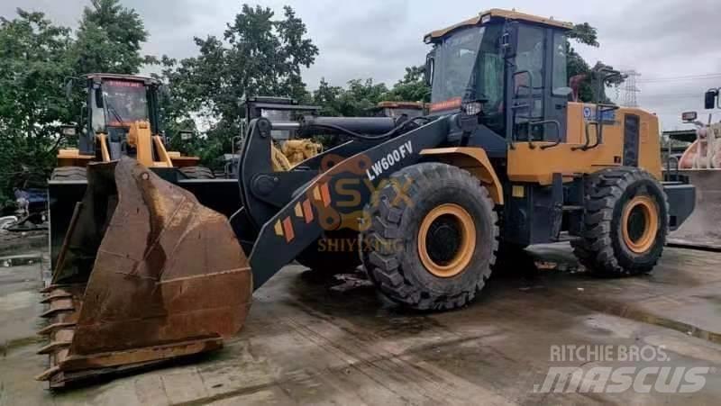 XCMG LW 600 FV لوادر بعجل