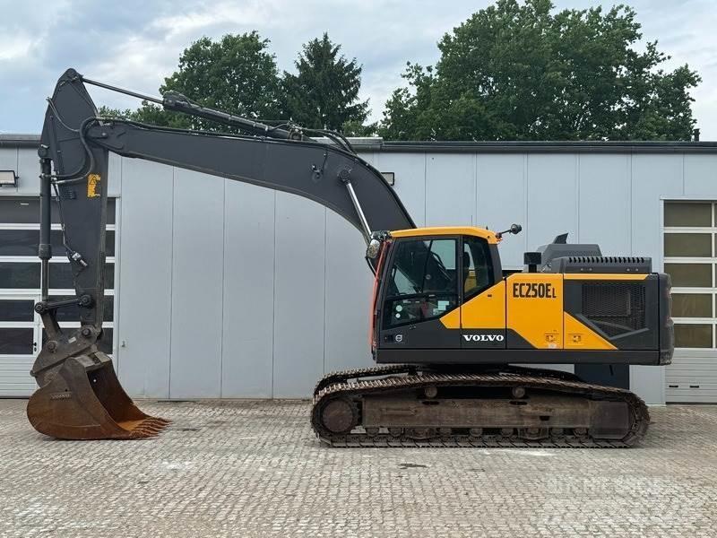Volvo EC 250 EL حفارات زحافة