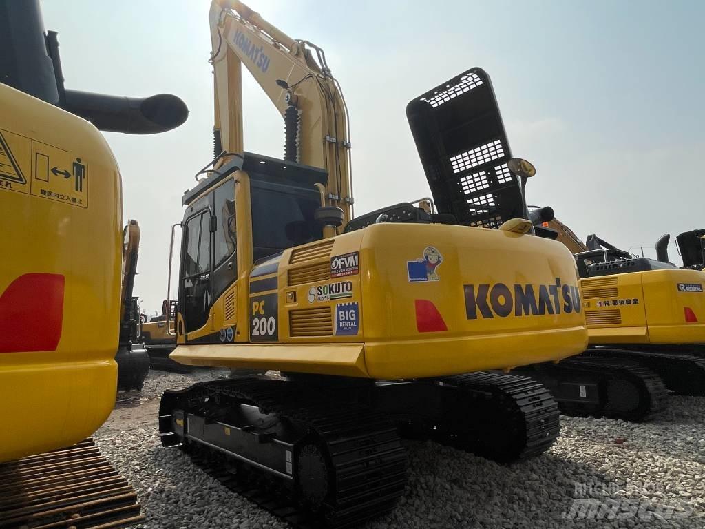 Komatsu PC 200 حفارات زحافة