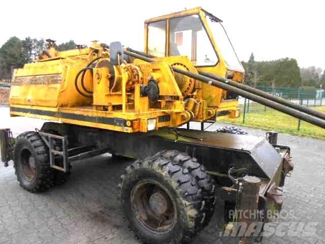 Sennebogen S 612 M حفارات ساحبة