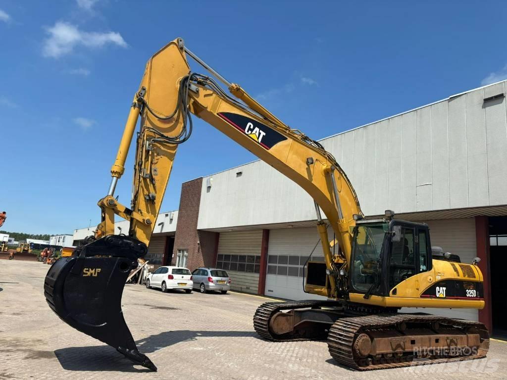 CAT 325 D L حفارات زحافة