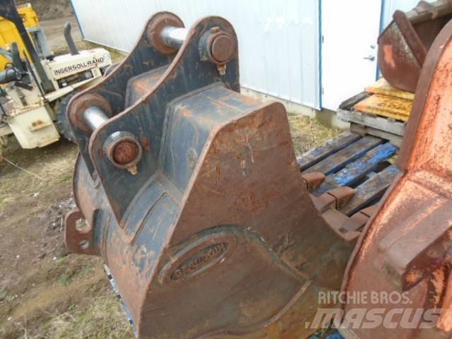 Komatsu PC 200 LC-8 حفارات زحافة