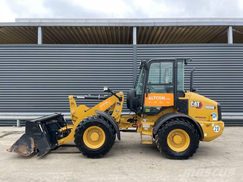 CAT 908M لوادر بعجل