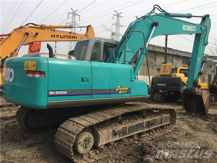 Kobelco SK 200-8 حفارات زحافة