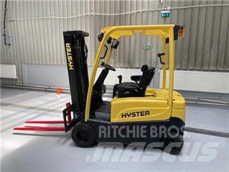 Hyster J2.0XN شاحنات ذات رافعات شوكية تعمل بالكهرباء