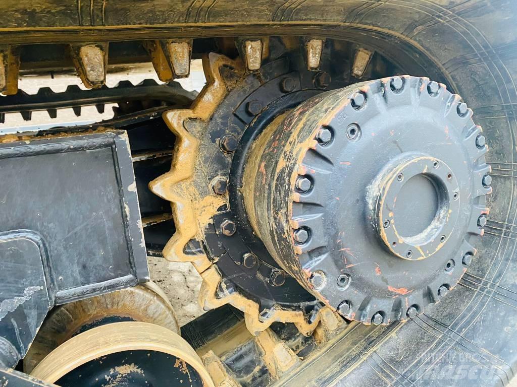 Morooka MST 110cr عربات نقل قلابة مجنزرة