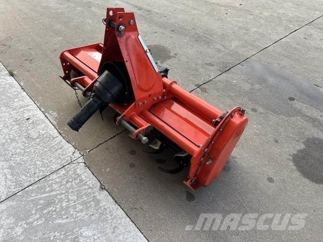 Boxer GF115 الكاسحات وقلابات التربة ذات المحركات