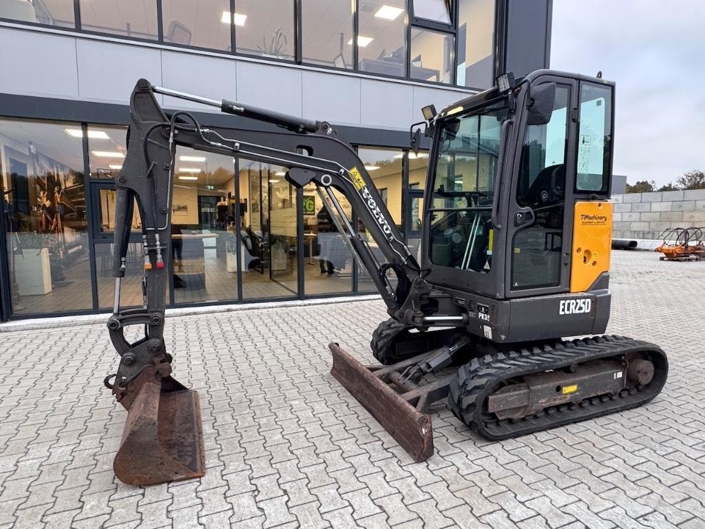 Volvo ECR 25 D حفارات صغيرة أقل من 7 طن (حفارات صغيرة)