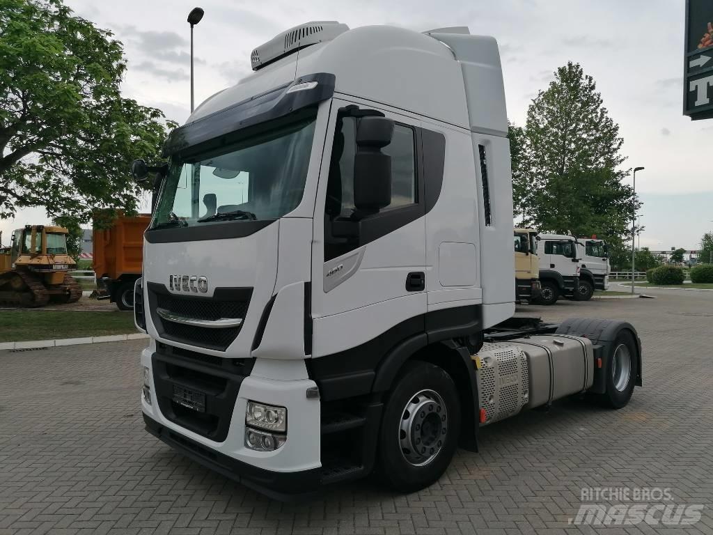 Iveco AS440ST/P وحدات الجر