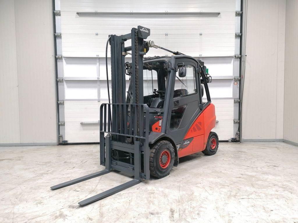 Linde H30D-02 شاحنات الديزل