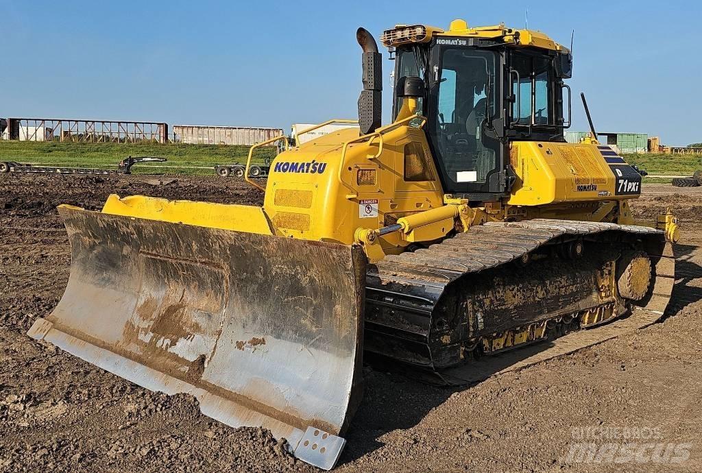Komatsu D 71 PXI-24 بلدوزرات مجنزرة