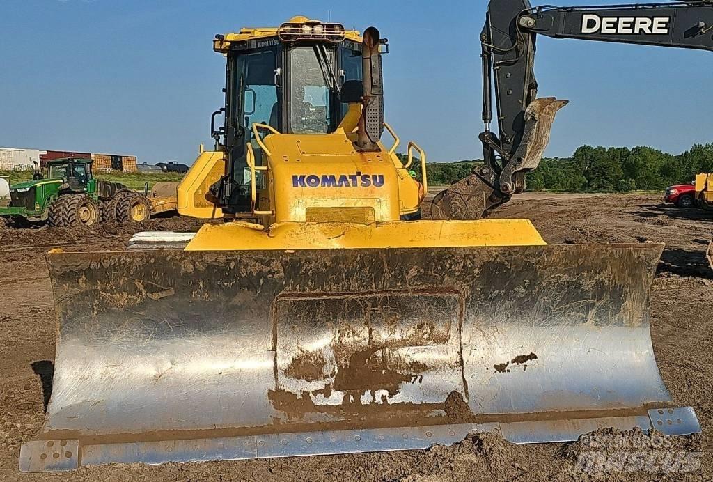 Komatsu D 71 PXI-24 بلدوزرات مجنزرة