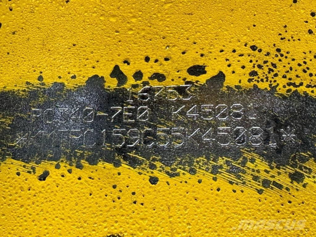Komatsu PC340NLC-7EO حفارات زحافة
