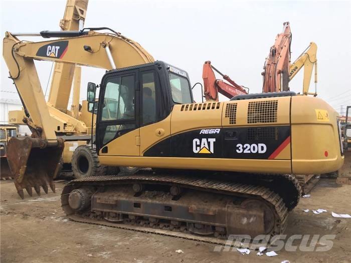 CAT 320 D حفارات زحافة