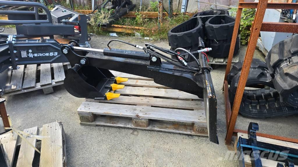  Grävarm Avant bobcat لوادر انزلاقية التوجيه