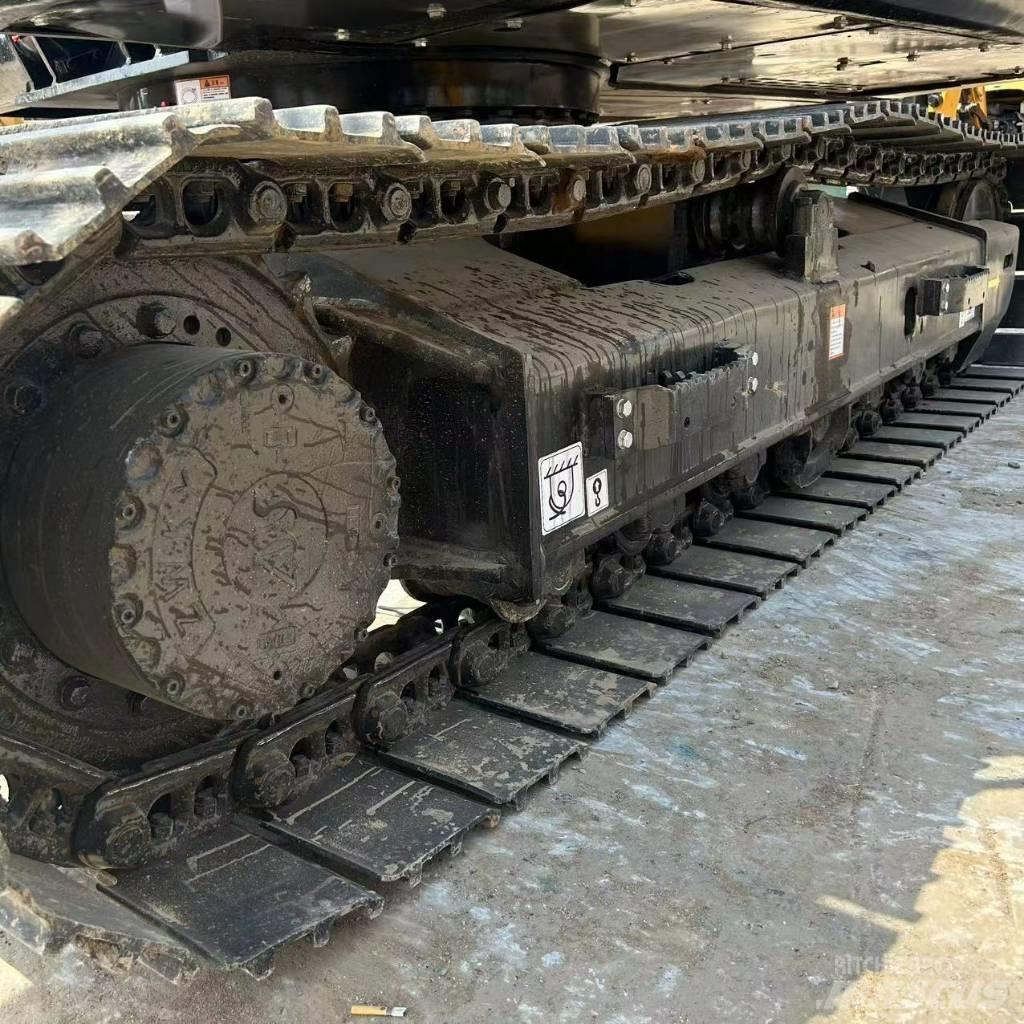 Sany 135C حفارات زحافة
