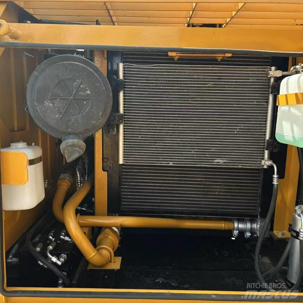 Sany 135C حفارات زحافة
