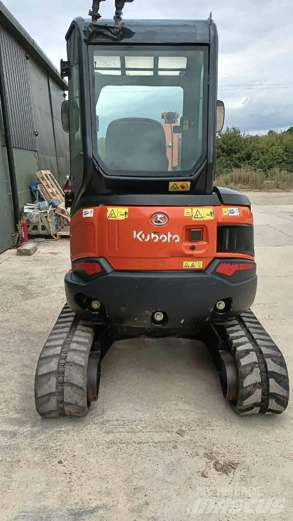 Kubota U 27-4 حفارات صغيرة أقل من 7 طن (حفارات صغيرة)