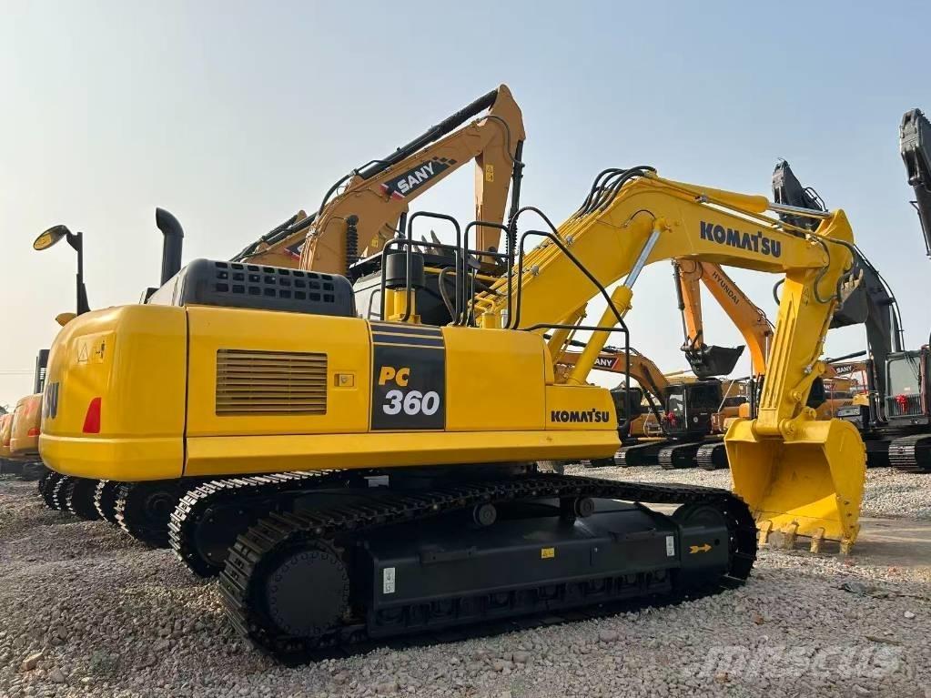 Komatsu PC 360-8MO حفارات زحافة