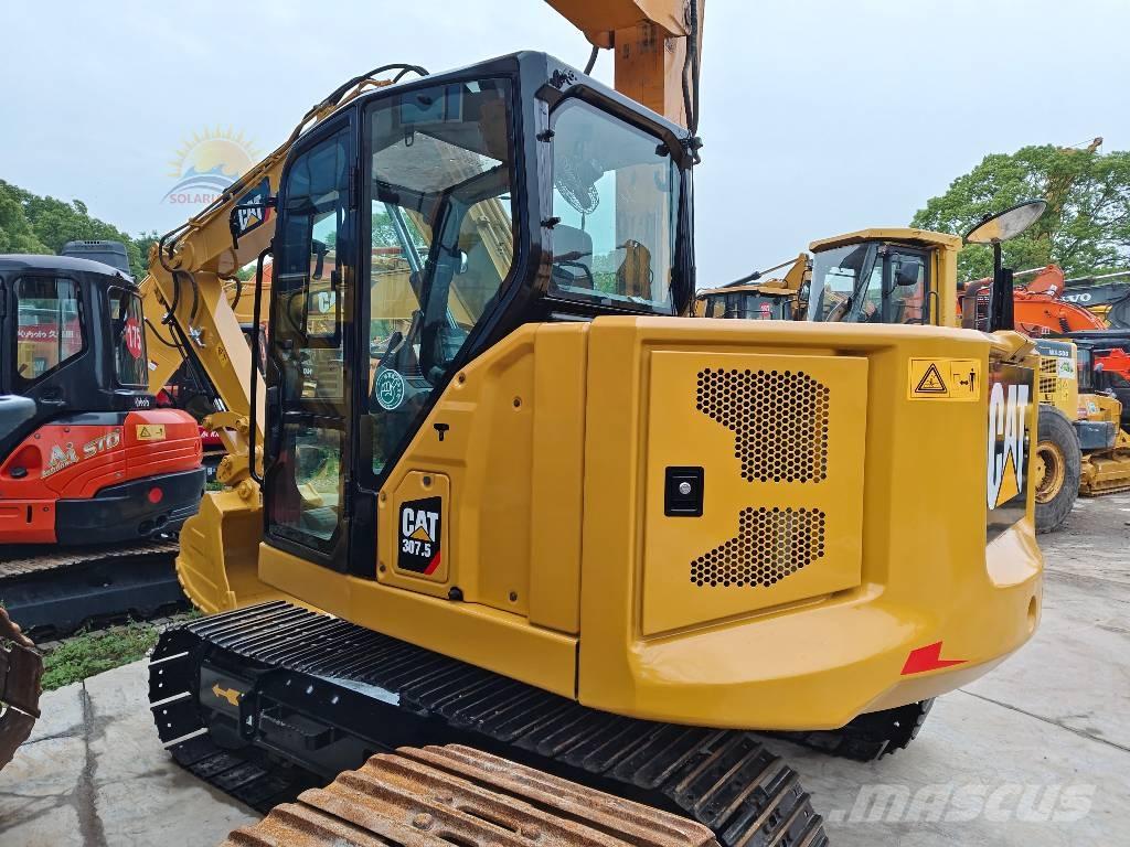 CAT 307.5 حفارات زحافة