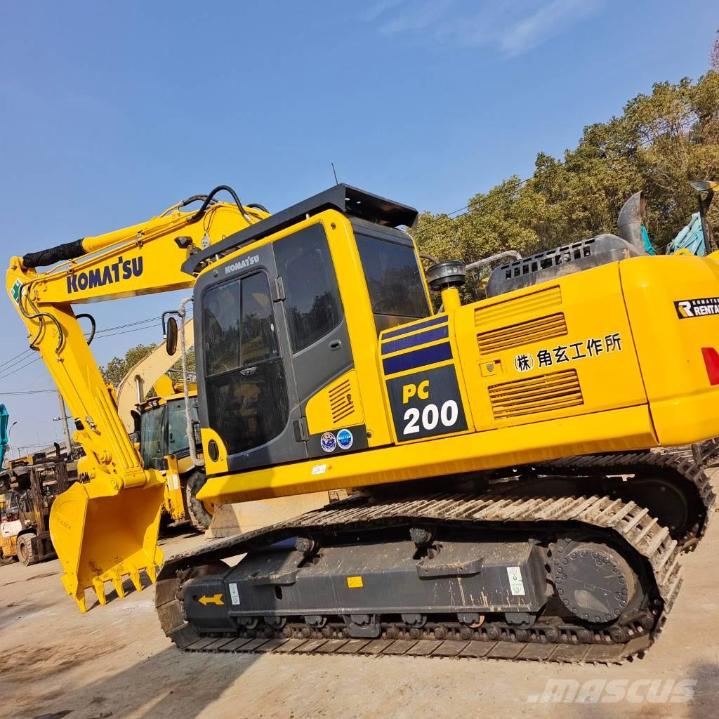 Komatsu PC 200 حفارات زحافة