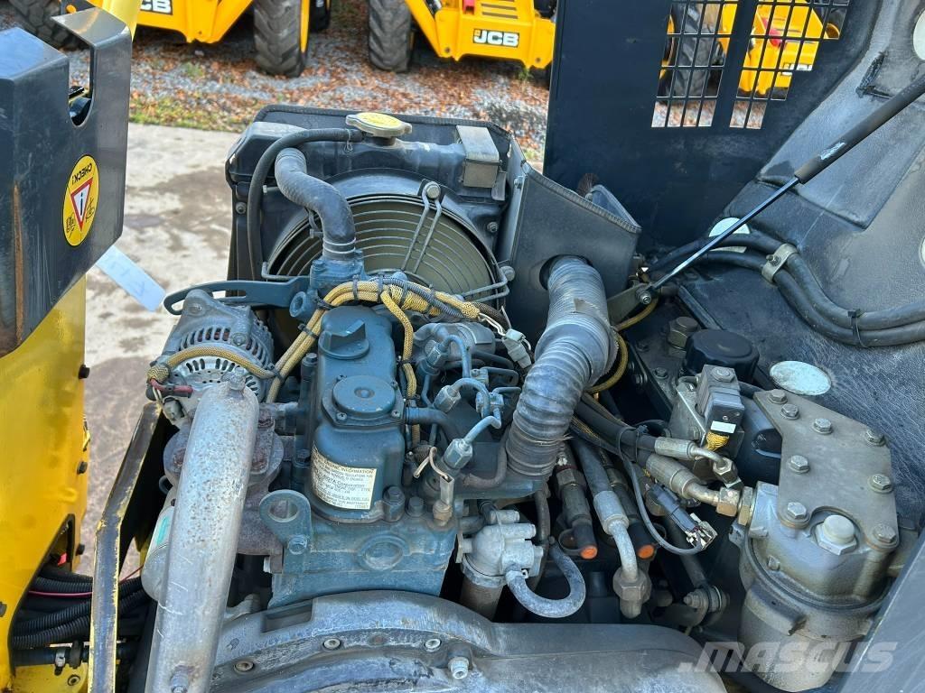 Bomag BW 80 ADH-2 مداحل ثنائية الاسطوانة