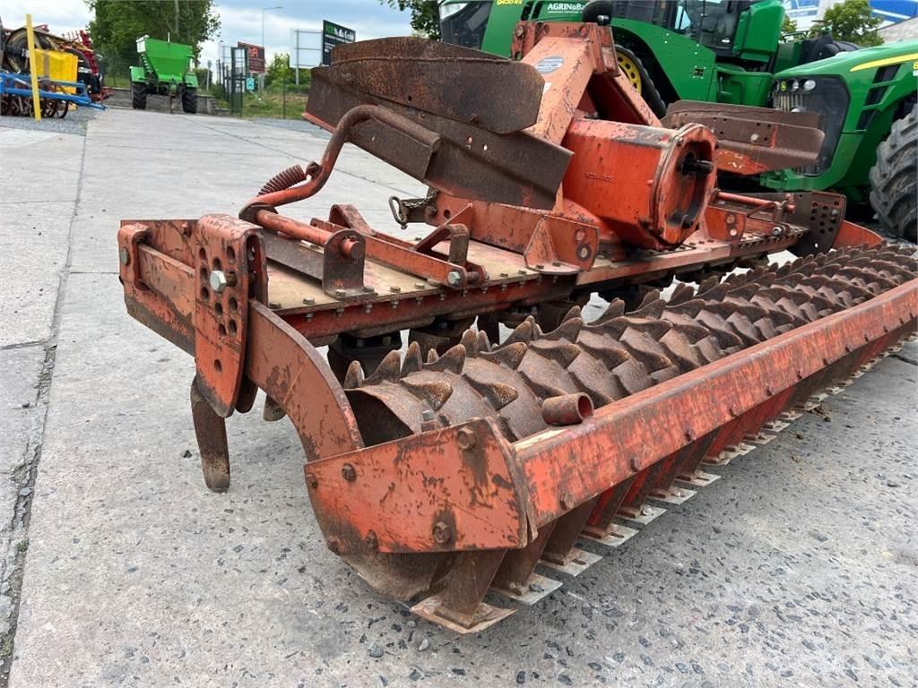 Kuhn HRB 302 D-A الكاسحات وقلابات التربة ذات المحركات