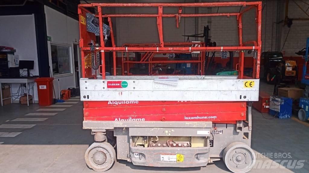 JLG 2030 ES رافعات مقصية الشكل