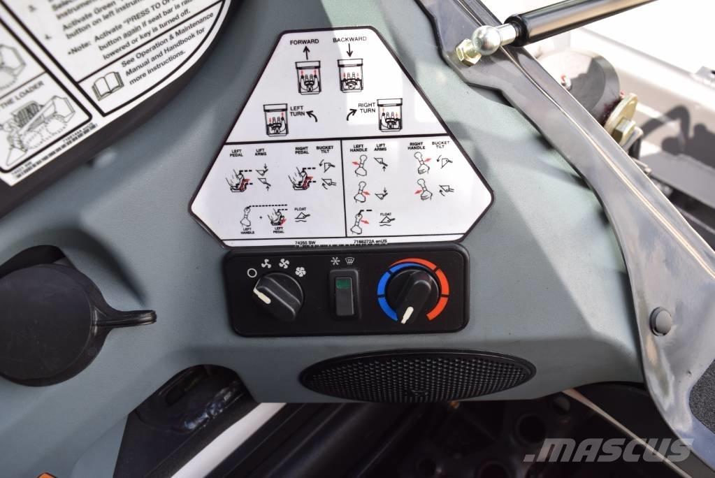 Bobcat T 770 لوادر انزلاقية التوجيه