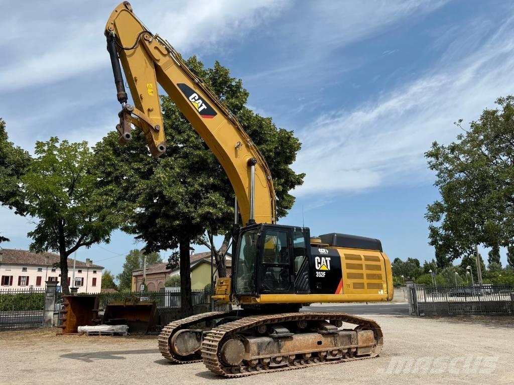 CAT 352 F حفارات زحافة