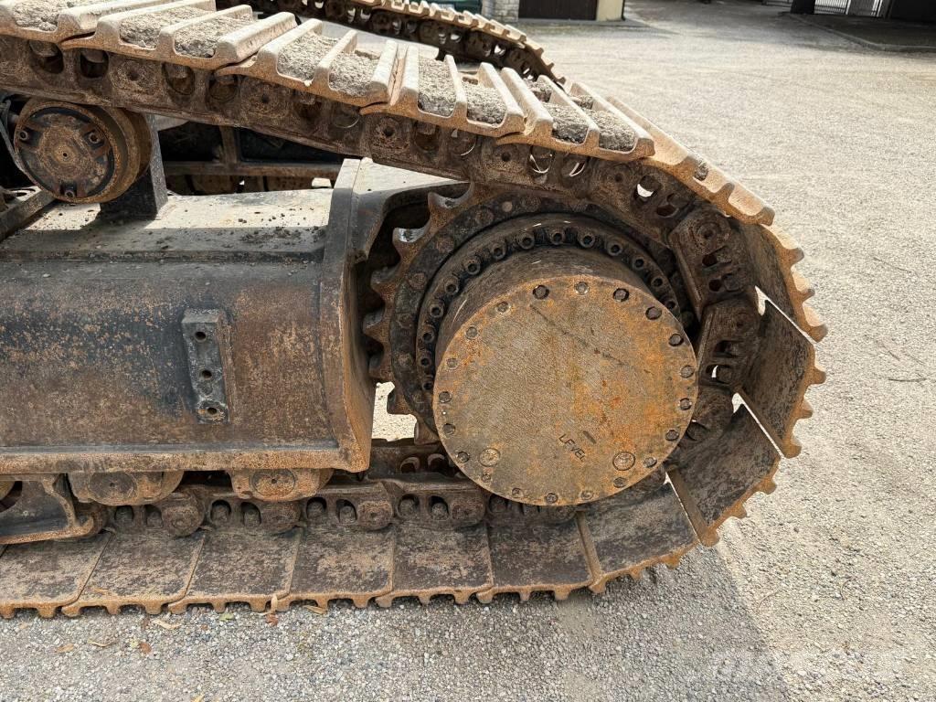 CAT 352 F حفارات زحافة
