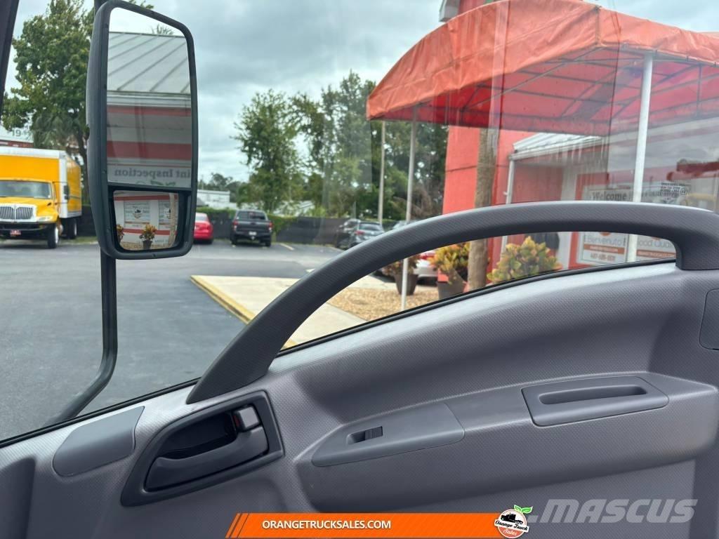 Isuzu NQR شاحنات ذات هيكل صندوقي