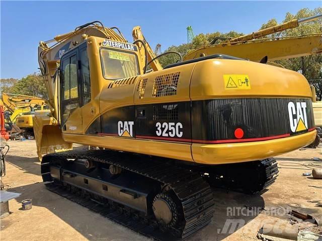 CAT 325 C حفارات زحافة