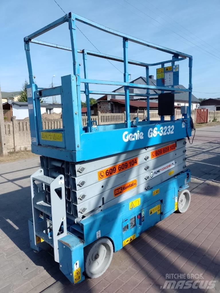 Genie GS-3232 رافعات مقصية الشكل