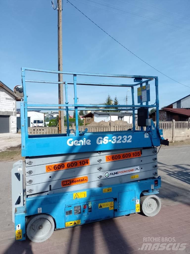 Genie GS-3232 رافعات مقصية الشكل