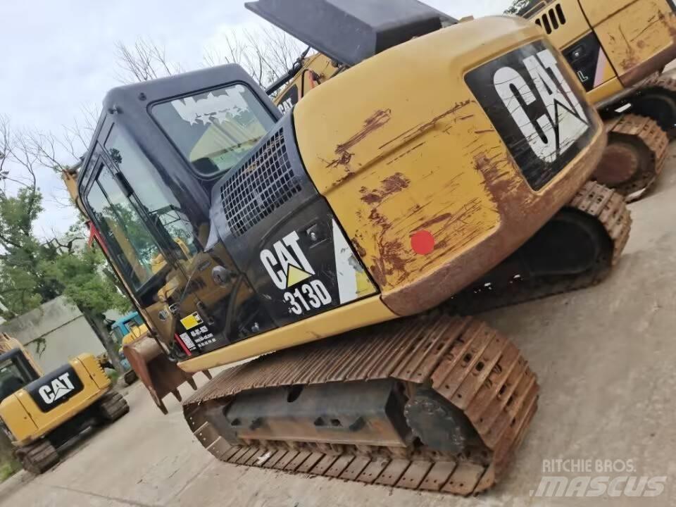 CAT 313D حفارات زحافة