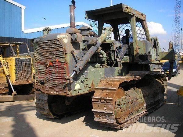 CAT D8K بلدوزرات مجنزرة