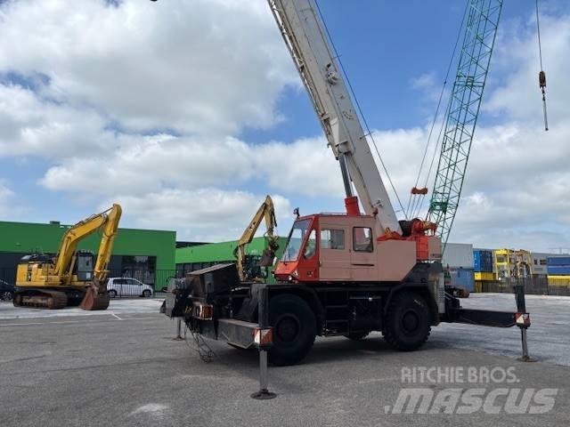 Tadano TR 300 EX رافعات الطرق الوعرة