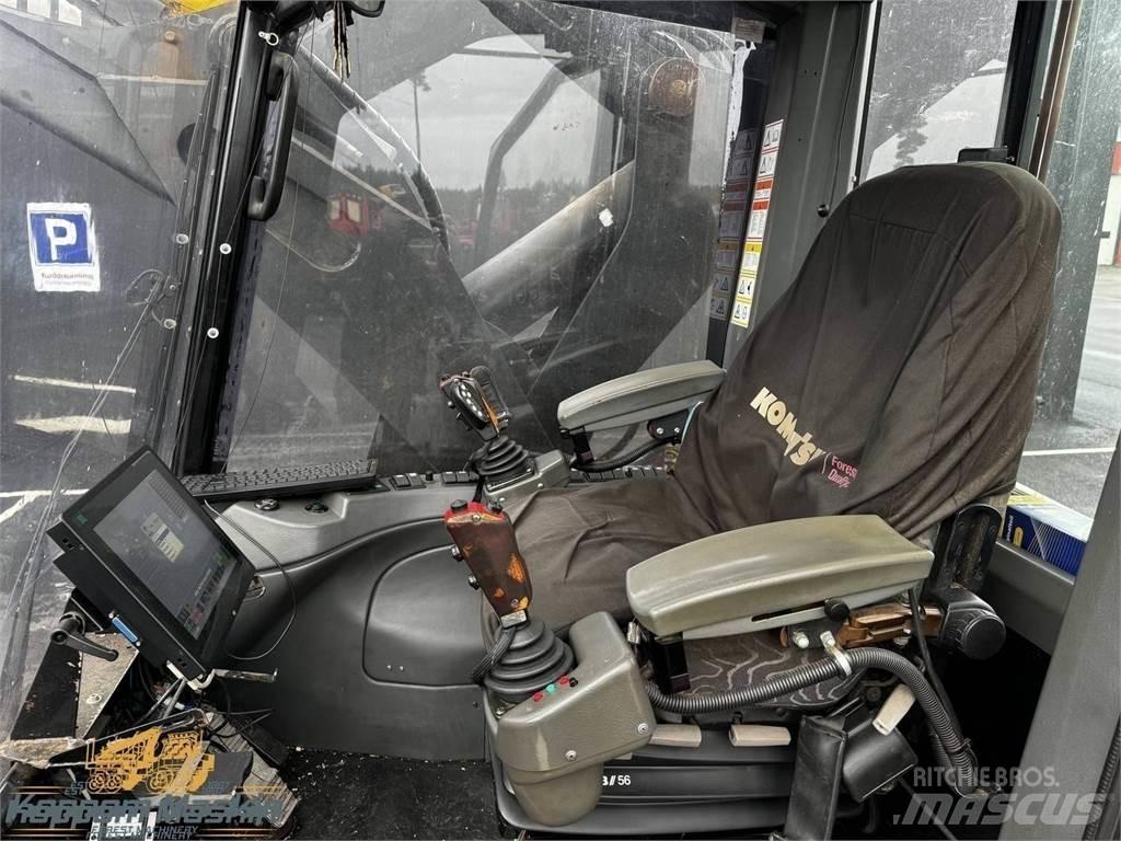 Valmet 911.3 حصادات