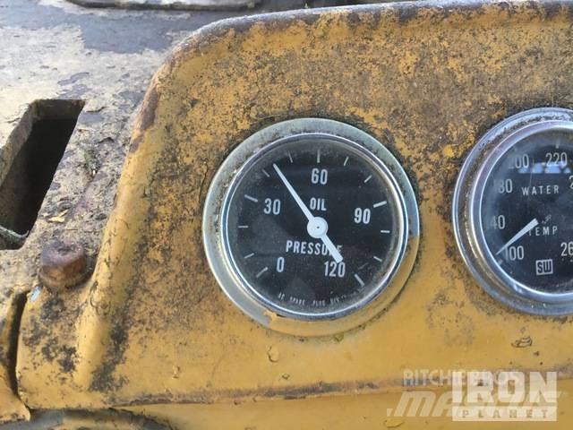 Clark Ranger 668-B ساحبات الأشجار