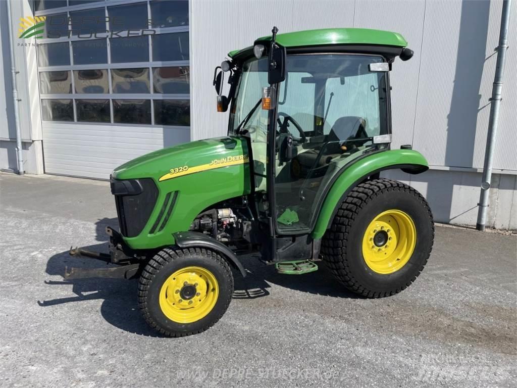 John Deere 3320 جرارات مدمجة
