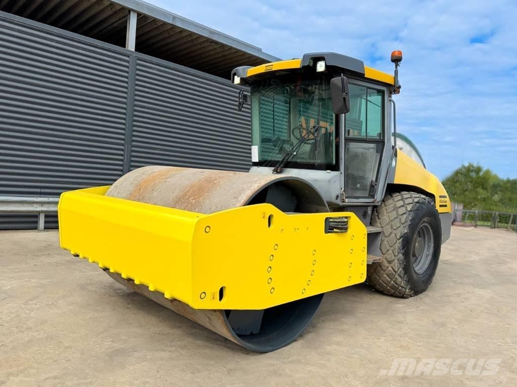 Dynapac CA3500D مداحل أحادية الأسطوانة