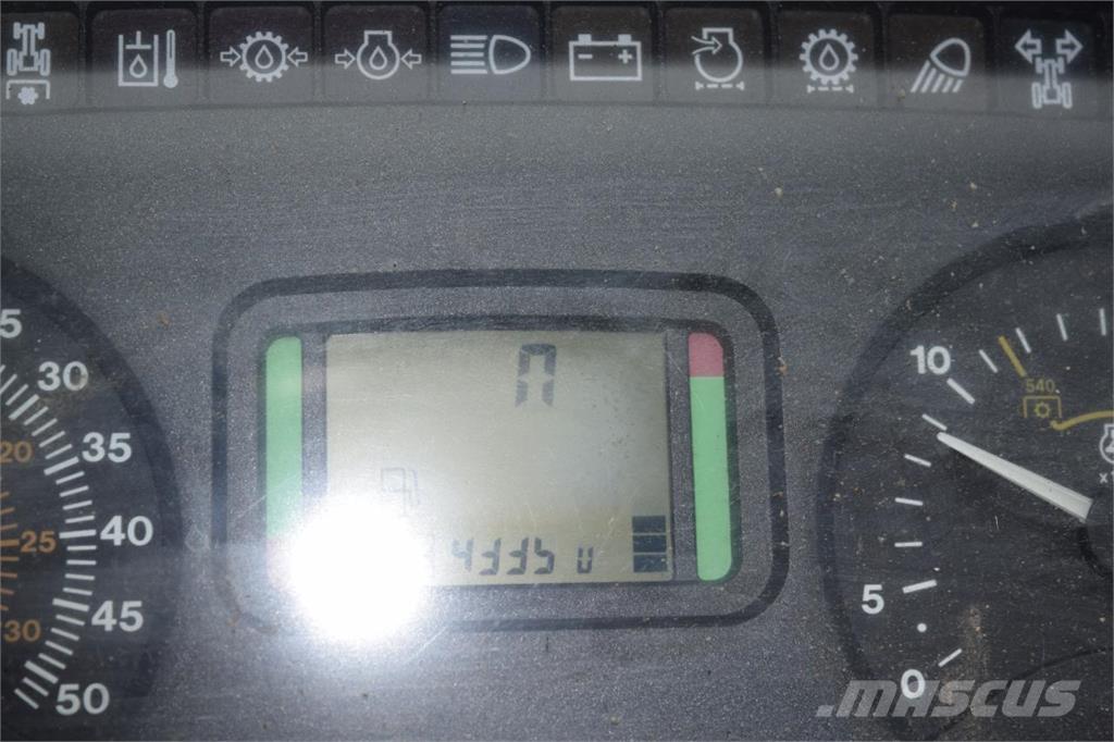 John Deere 6230 الجرارات