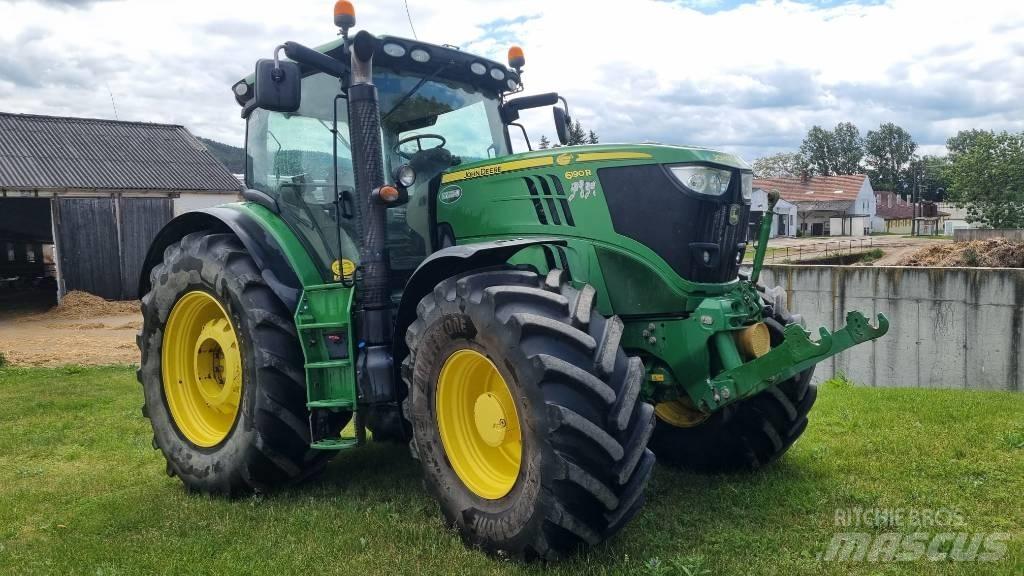 John Deere 6190 R الجرارات