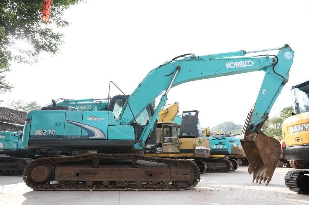 Kobelco SK 210-8 حفارات زحافة