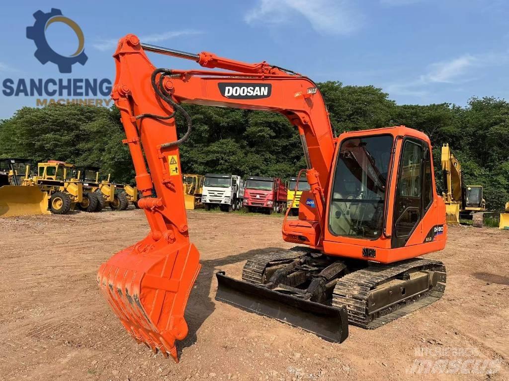 Doosan DH 80 حفارات وسط 7 طن - 12 طن