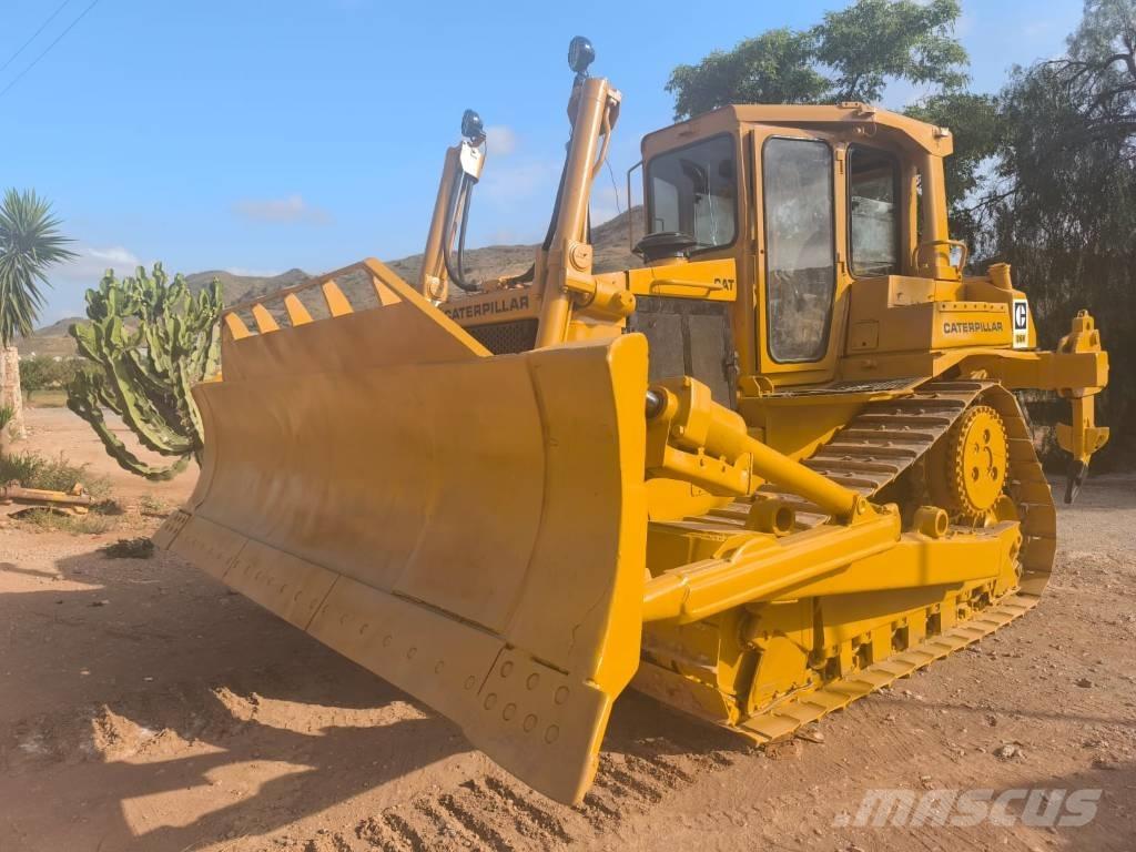 CAT D 6 H بلدوزرات مجنزرة