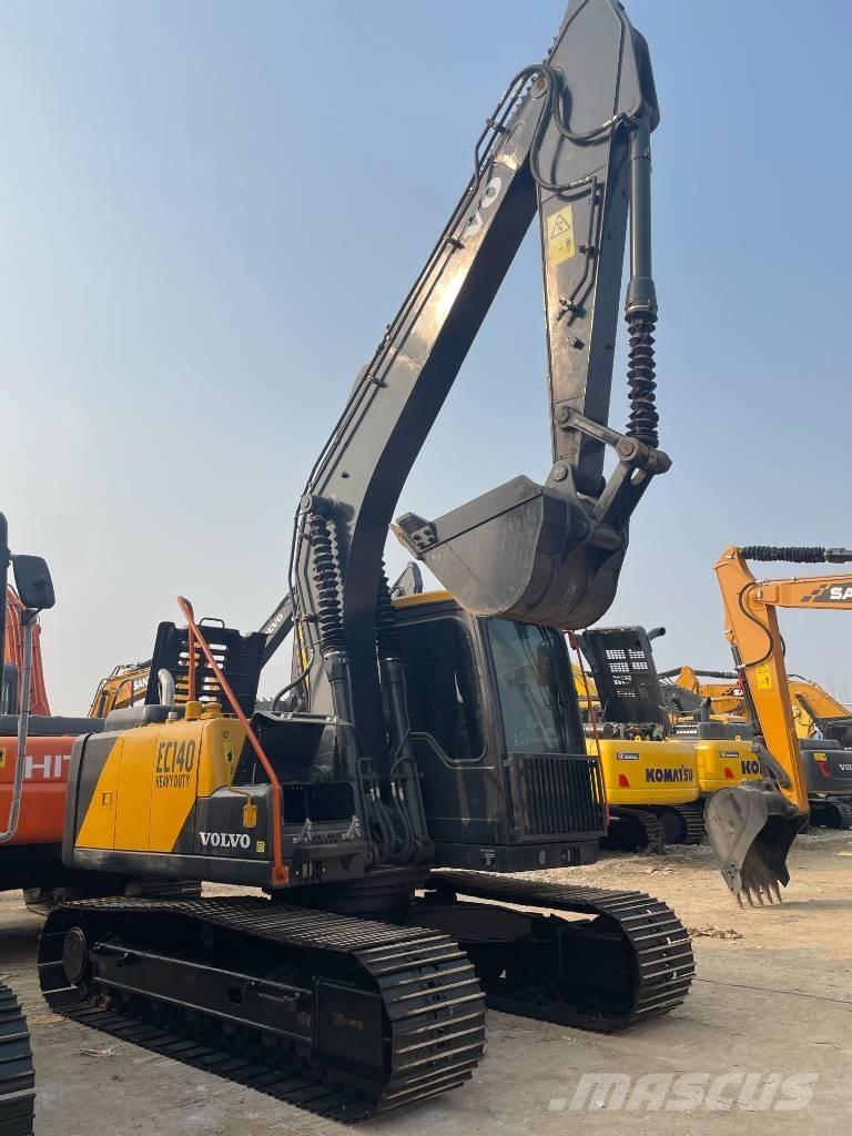 Volvo EC 140 حفارات زحافة