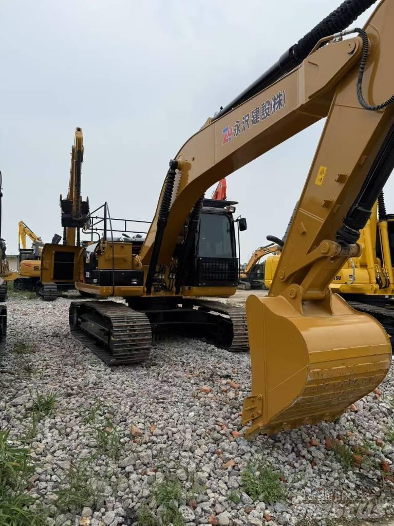 CAT 320D2 حفارات زحافة