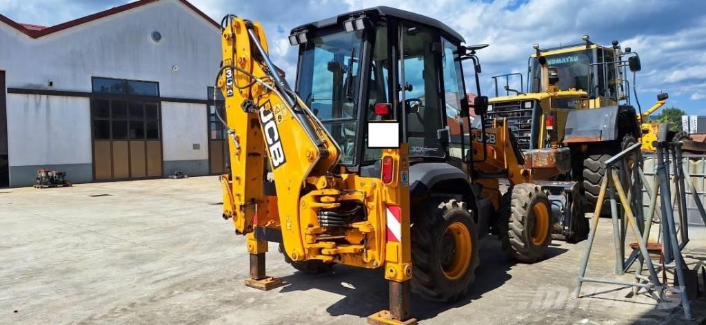 JCB 3cx compact لوادر ذات جرافات عكسية